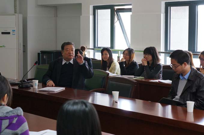 原南京经济公司经理靳祖训教授回公司指导工作