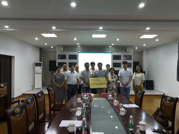 yd222云顶线路检测与洪泽湖粮食储备直属库共建老员工社会实践基地
